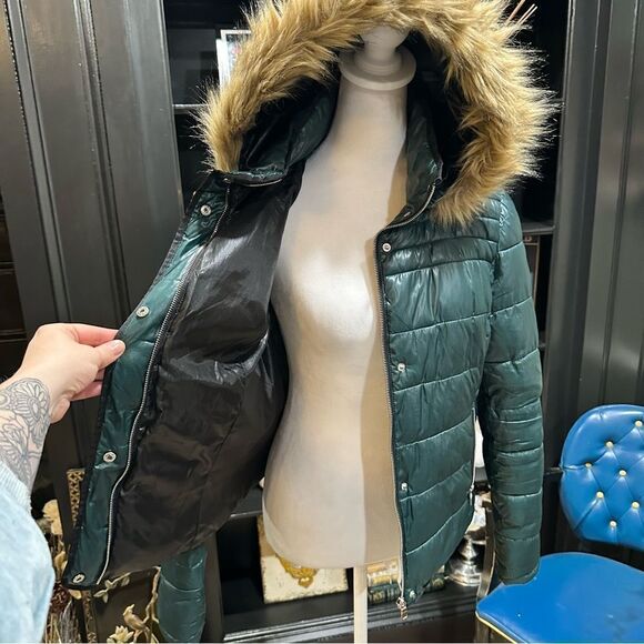 LFT Warm Collection Outwear Green Puffer Jacket With Fur Hood Size US Small - Picture 8 of 12